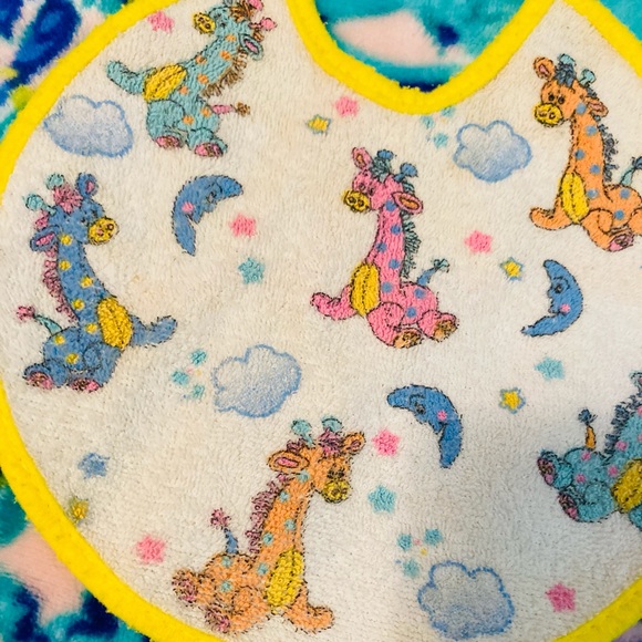 💖90s Retro Giraffes Bib 🦒💜💖 - Picture 3 of 14